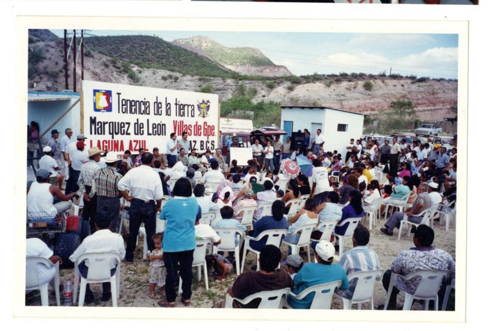 Alfredo Porras Domínguez y Carlos Montaño en actividades laborales en las colonias Márquez de León, Villas de Guadalupe y Laguna Azul en La Paz, Baja California Sur.