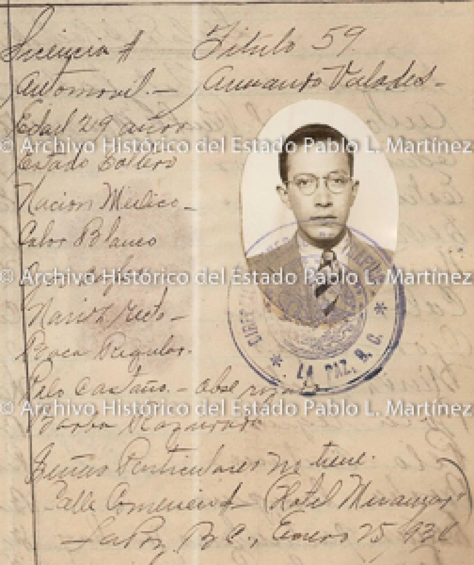 "Armando Valadez", retrato.