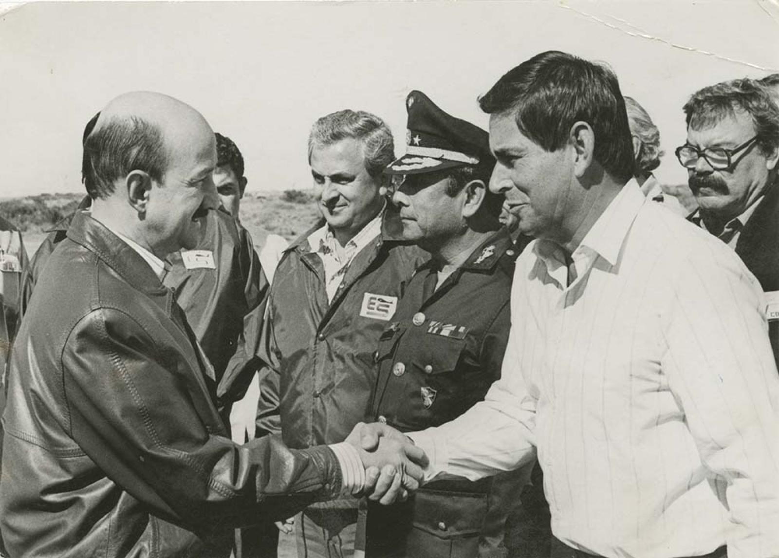 Bienvenida al presidente Carlos Salinas.