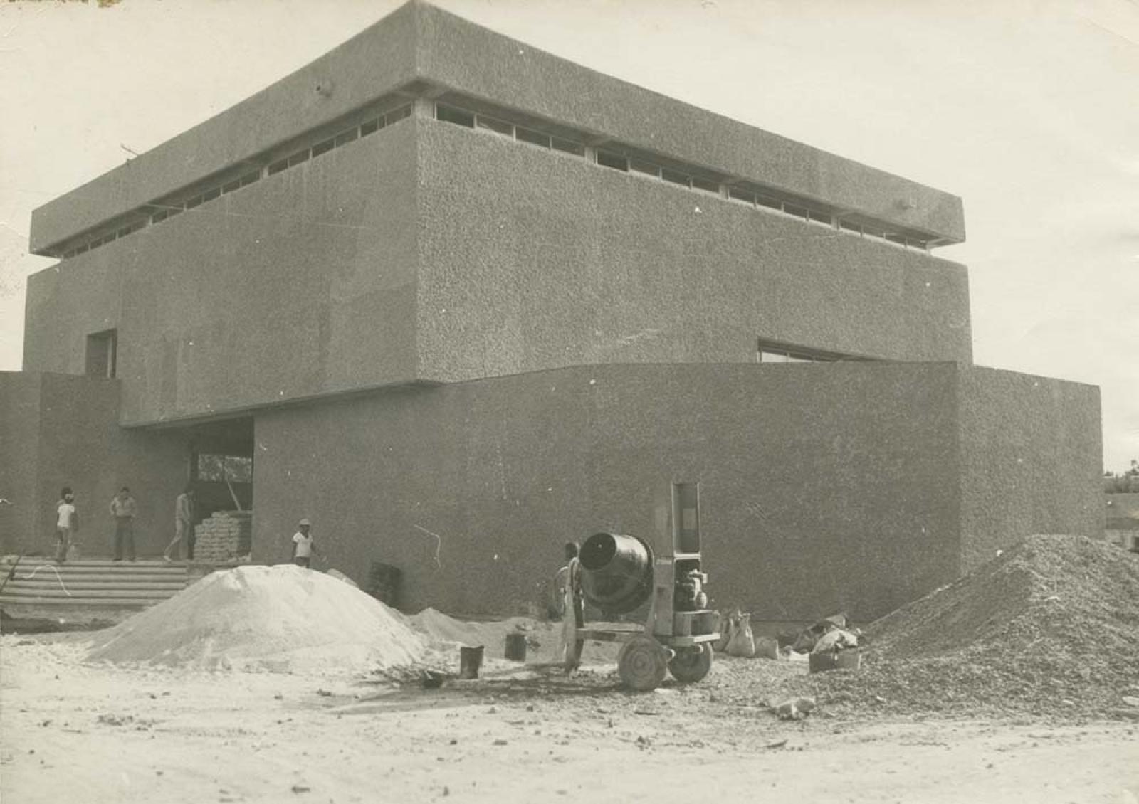 Construcción del edificio del Museo de Antropología e Historia.