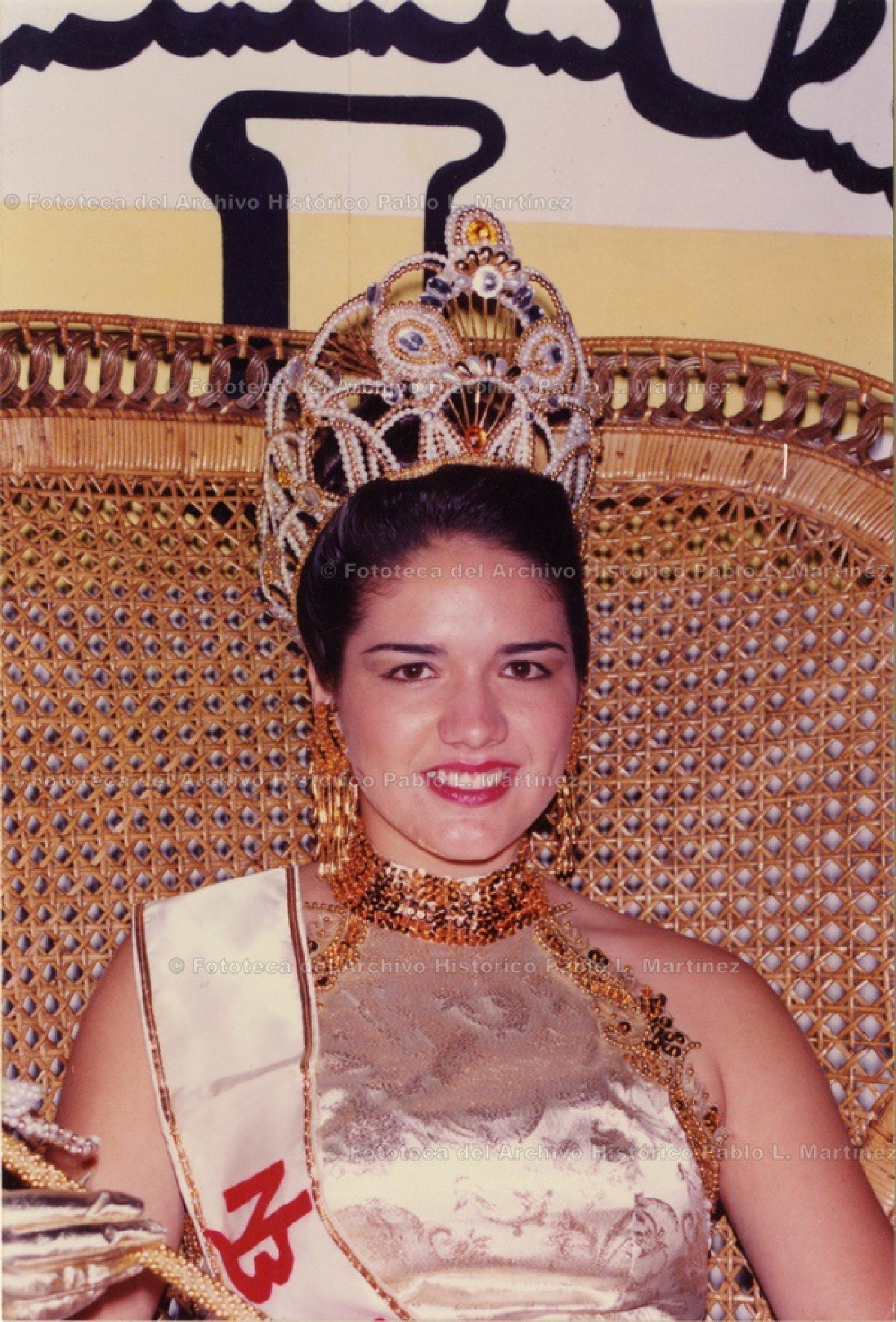 “Diana Peralta, reina de las fiestas tradicionales de San Ignacio ‘95”.