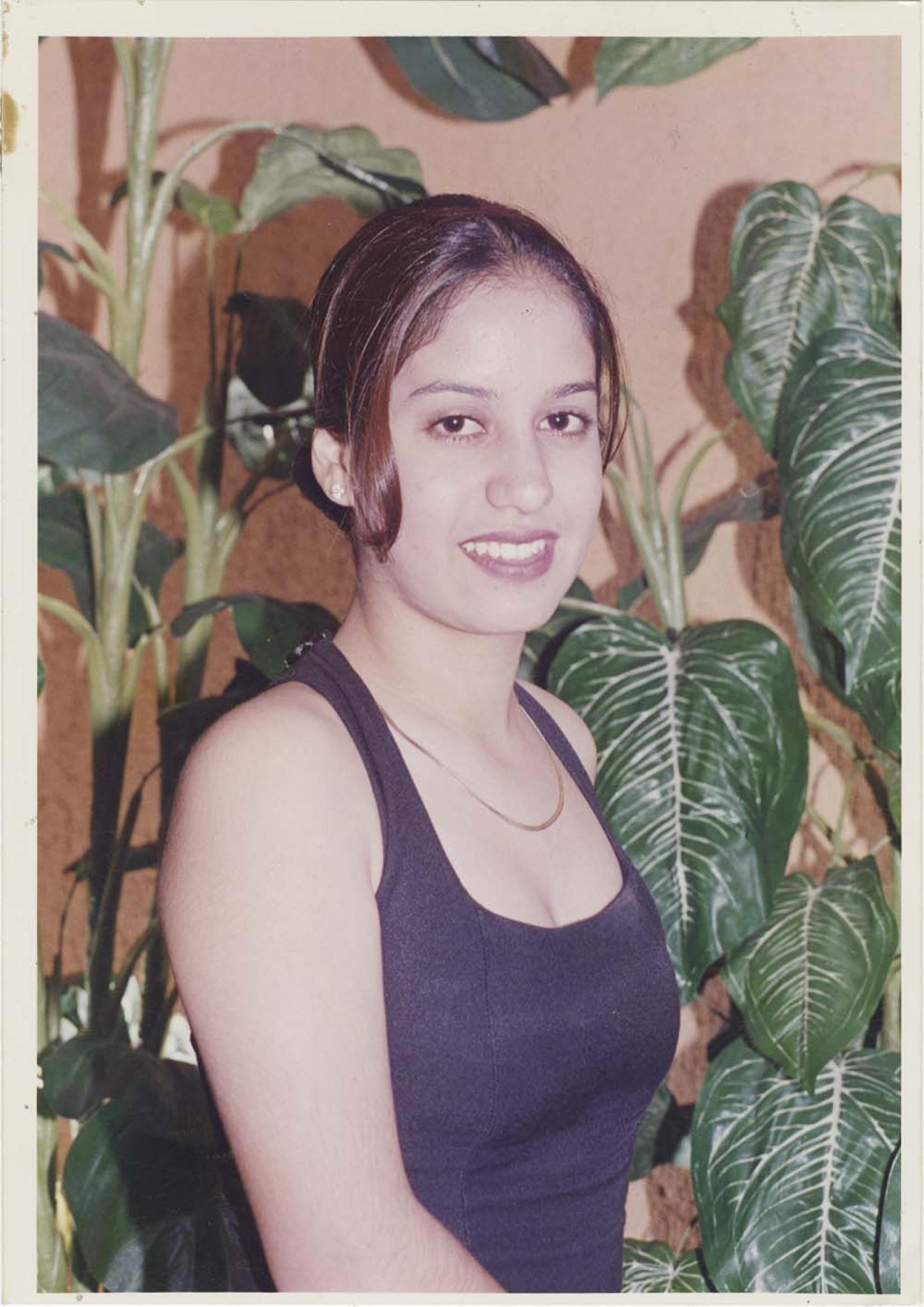 “Elisa María Gómez”.