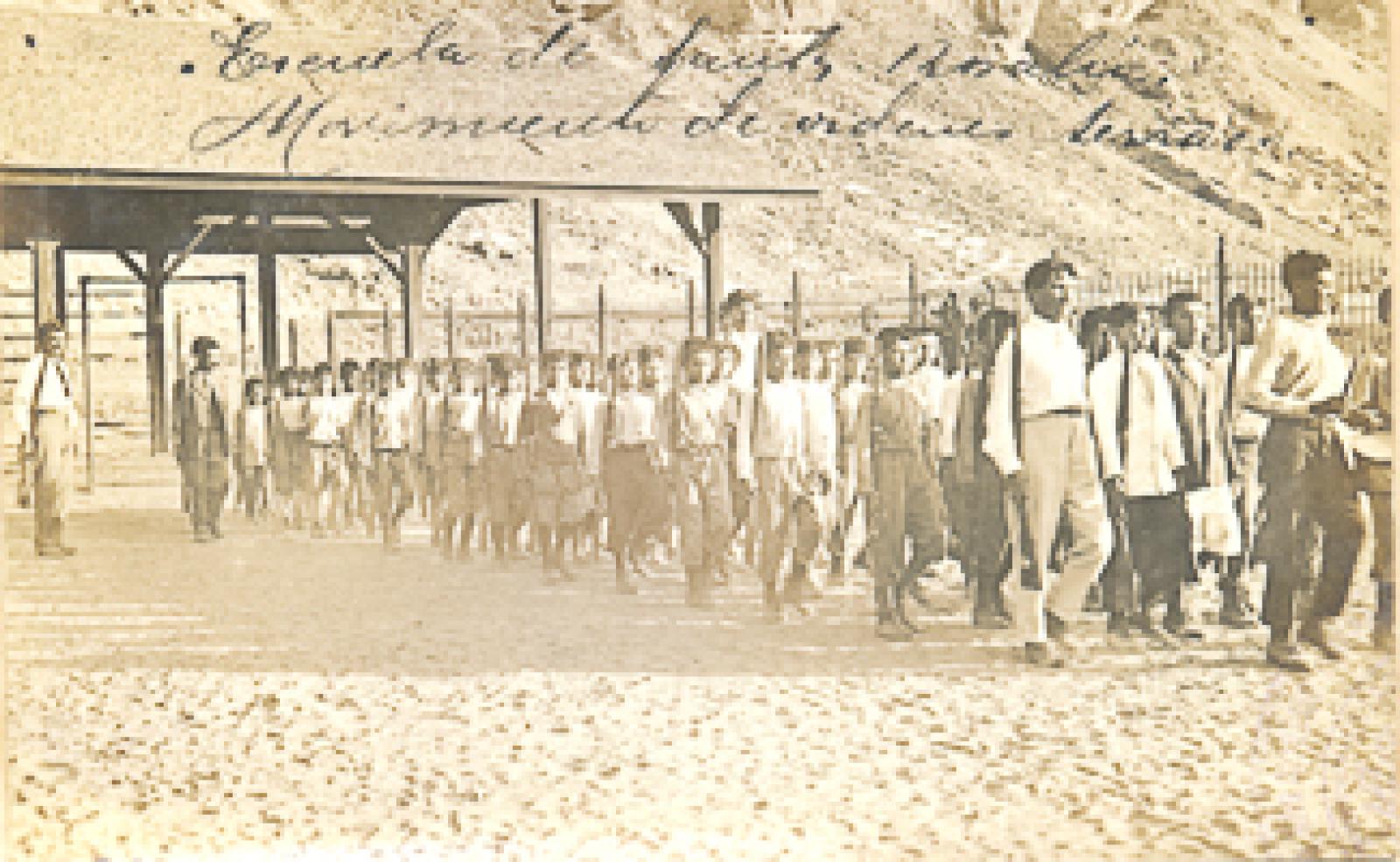 Escuela de Santa Rosalía, movimiento de órdenes cerrado.