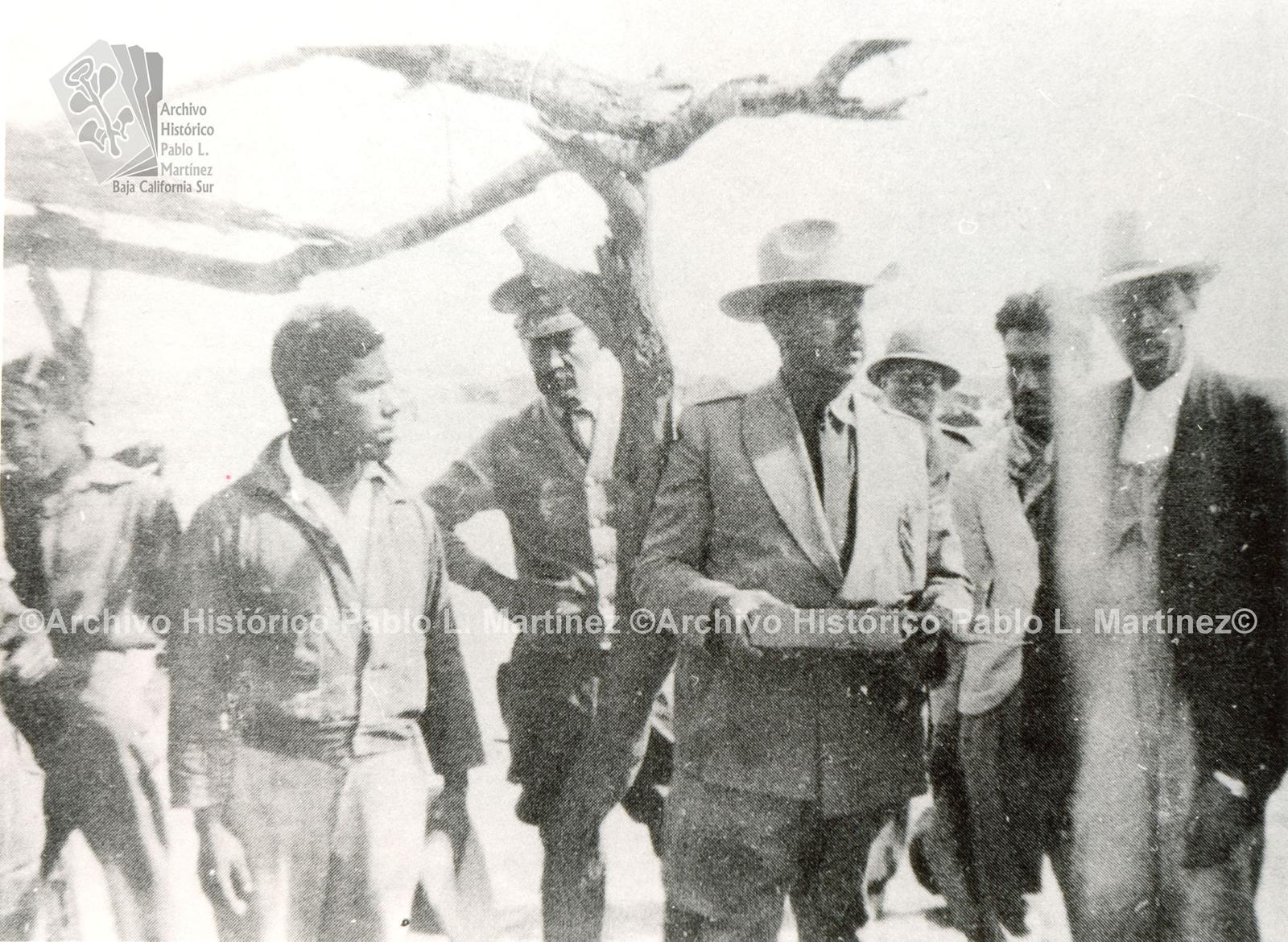 General Lázaro Cárdenas en su visita a la colonia sinarquista María Auxiliadora en el Valle de Santo Domingo.