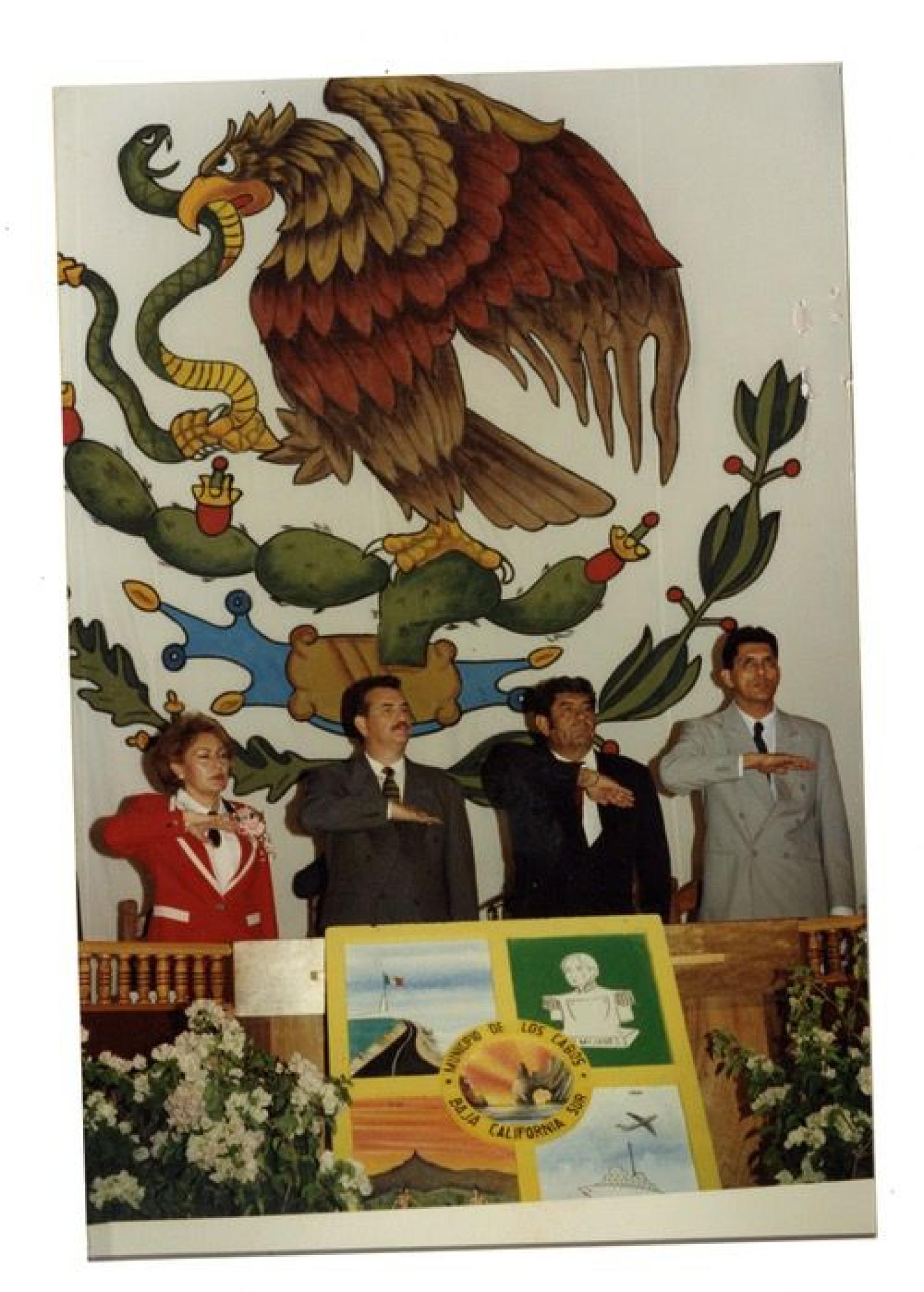Guillermo Mercado Romero en acto cívico.