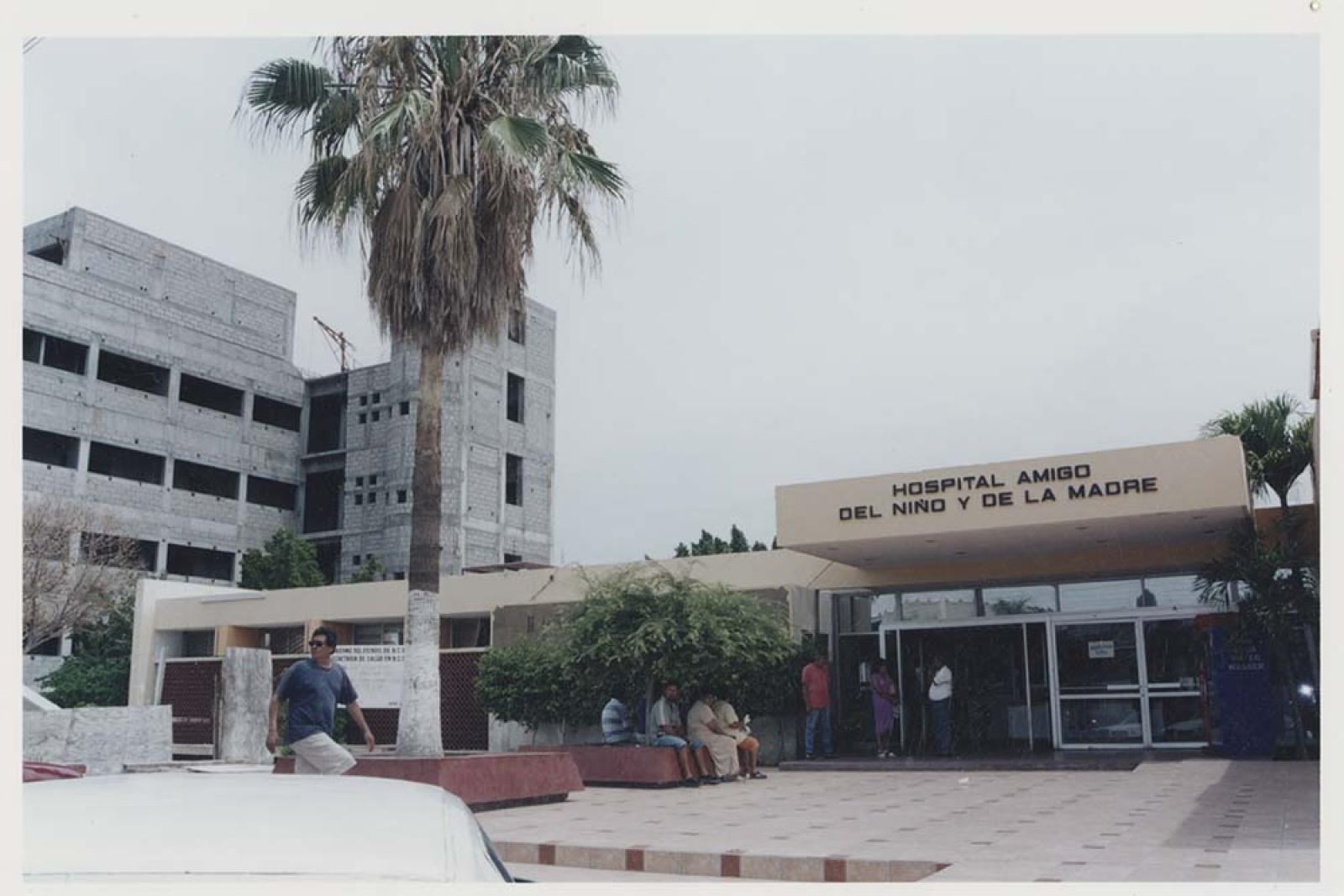 “Hospital Amigo del Niño y la Madre”.