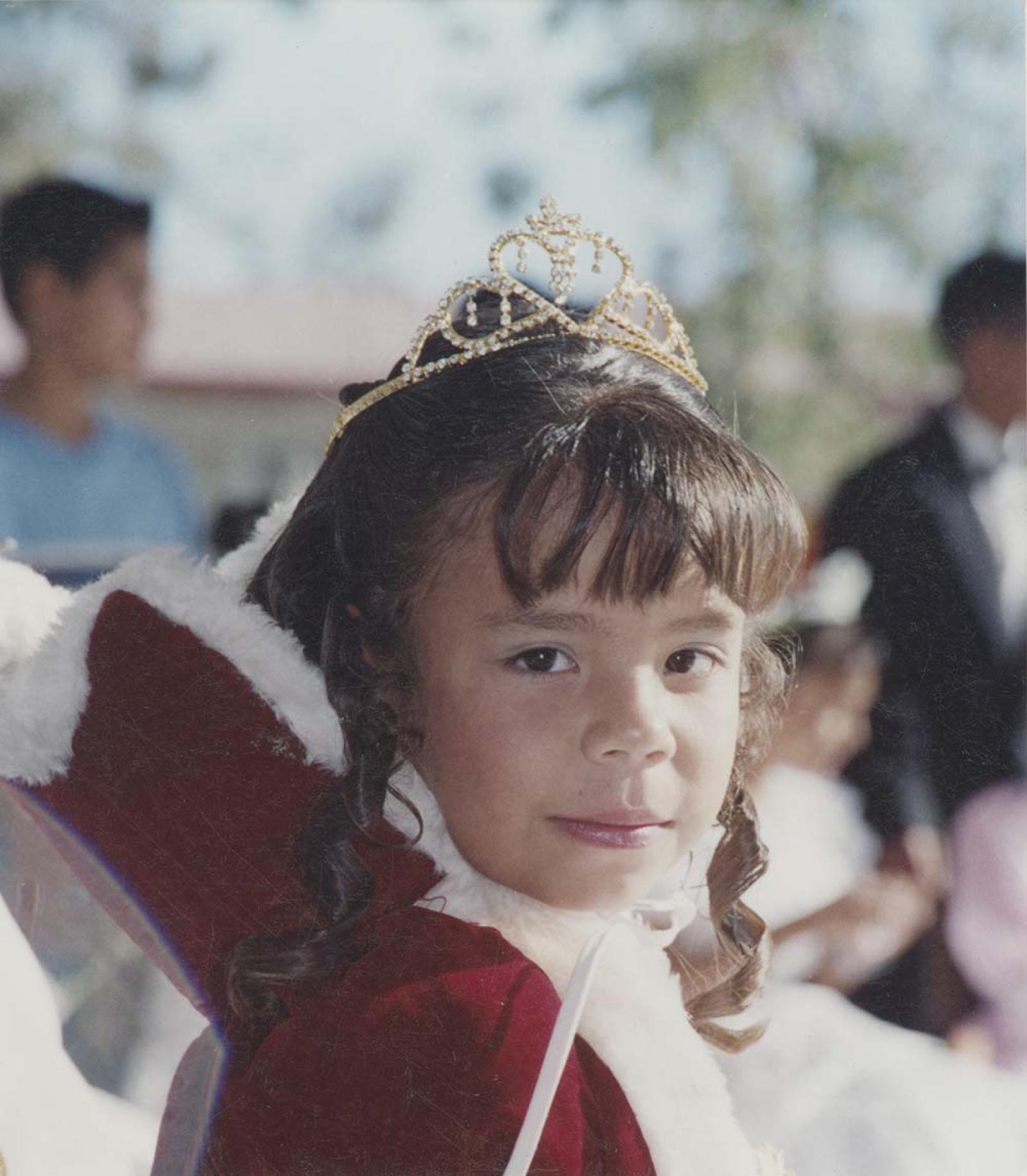 “María de Jesús Romero Castro” reina de la escuela Valle Gómez.
