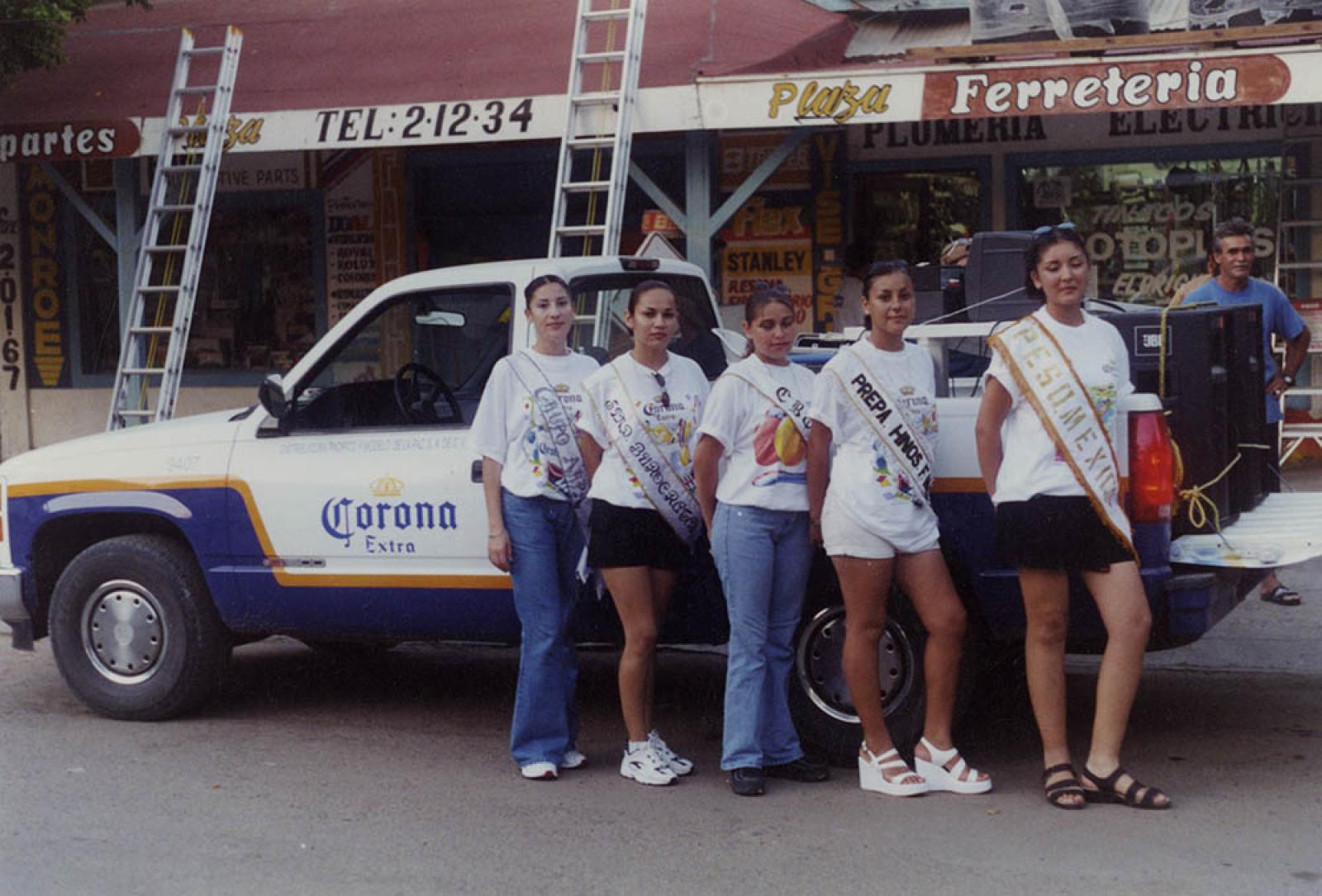 Mujeres, retrato de grupo.