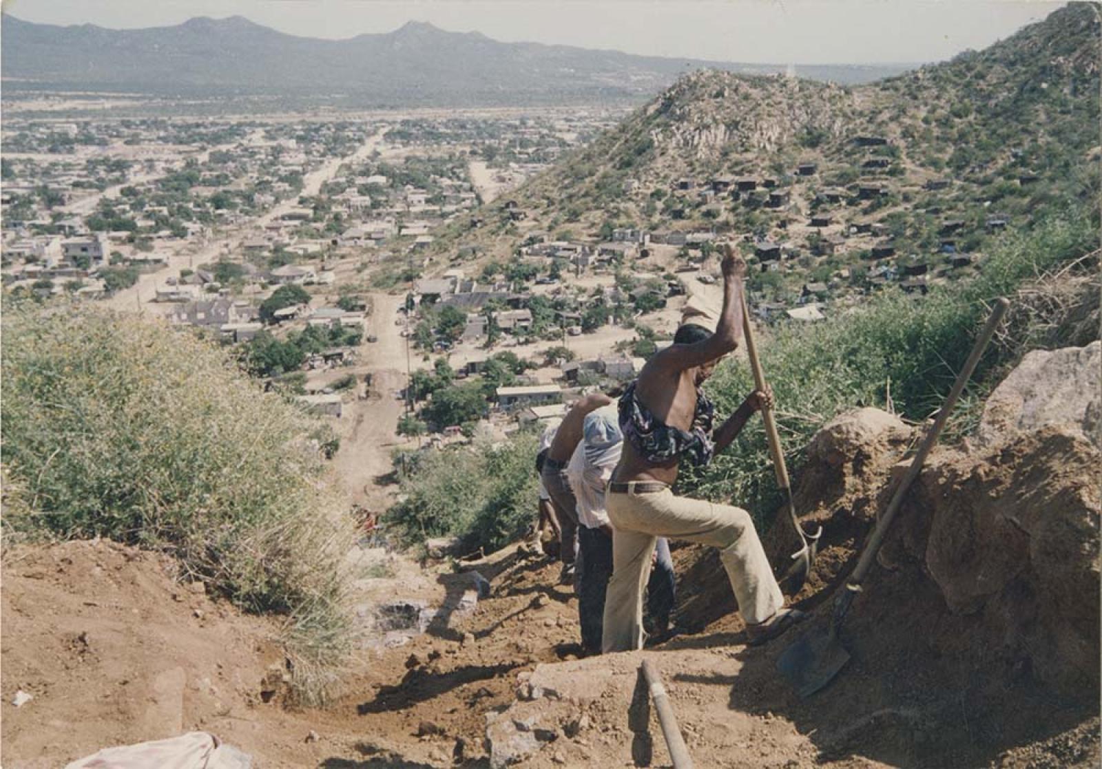 Obra publica, “línea de conducción de agua potable en Cabo San Lucas," Baja California Sur.