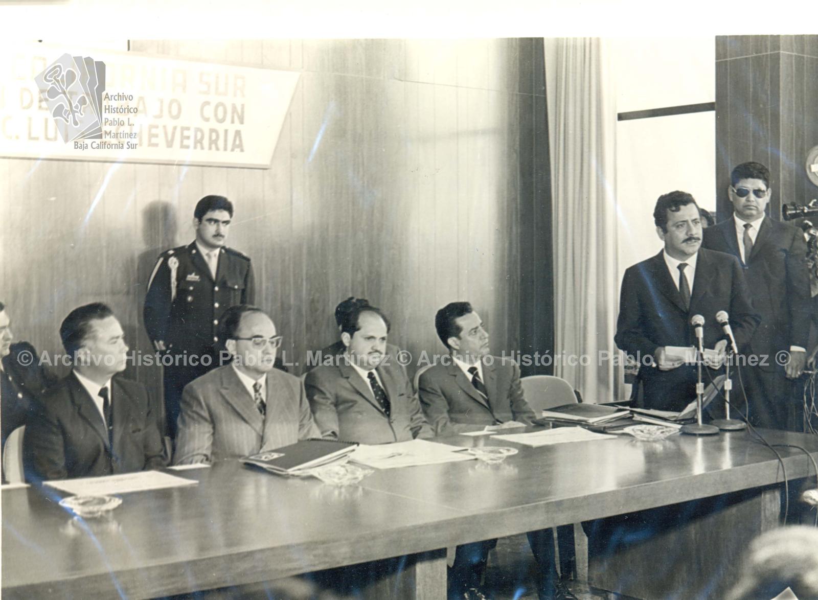 Parcial del presidium en la sesión de trabajo con el C. Presidente.
