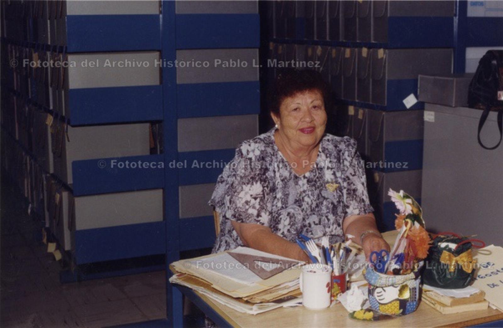 “Profesora María Teresa León, de la sección de Procesos Técnicos del Archivo Histórico Pablo L. Martínez”.