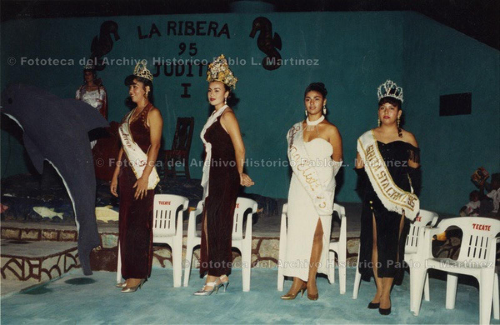 “Reinas de belleza de Santiago, Cabo San Lucas, Buena Vista y Las Cuevas”.