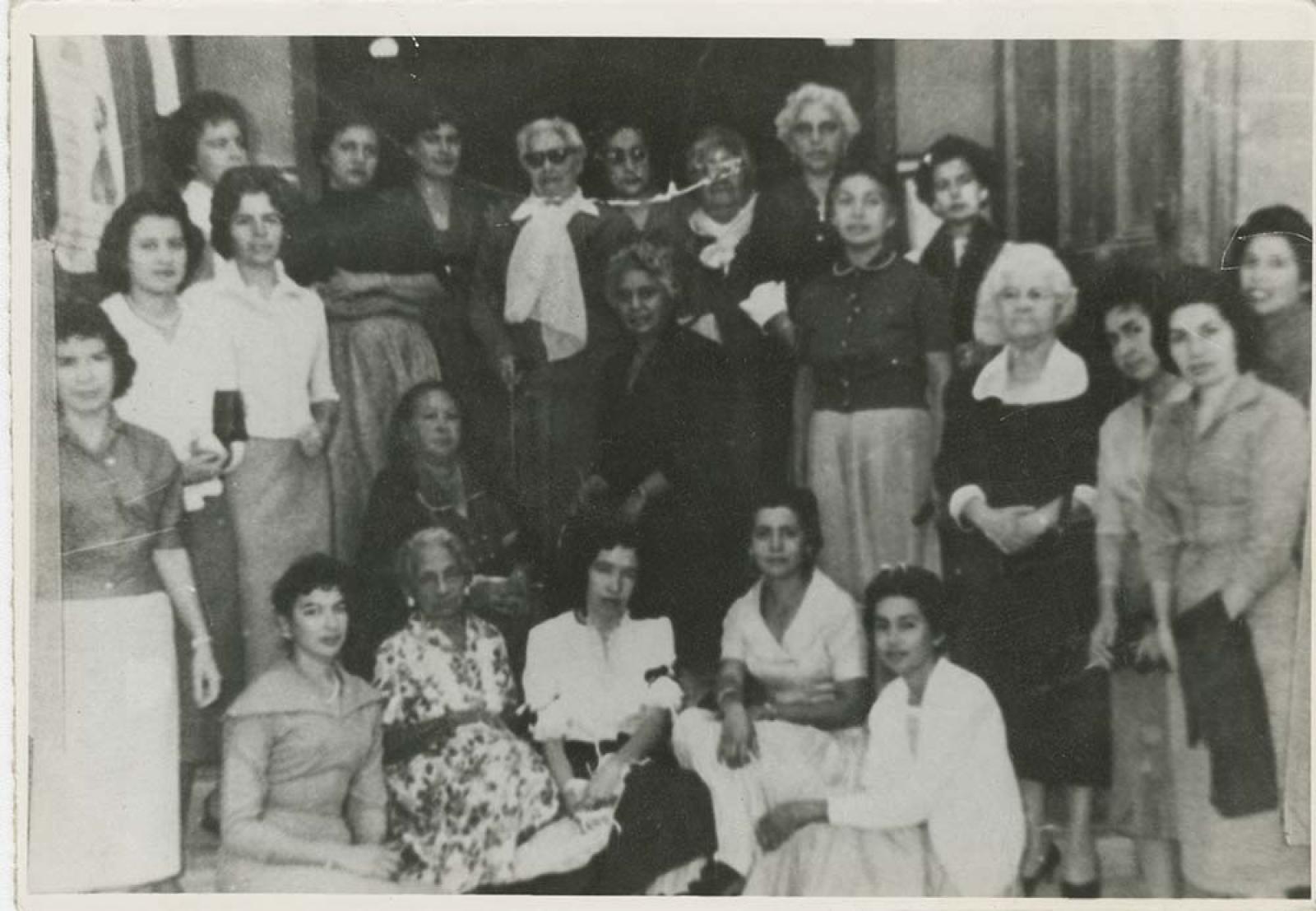 “Rosaura Zapata Cano con educadoras sudcalifornianas”.