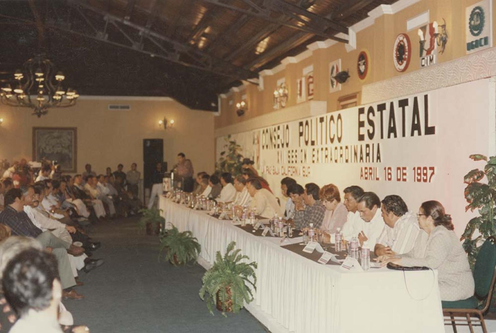 Sesión extraordinaria del Consejo Político Estatal.
