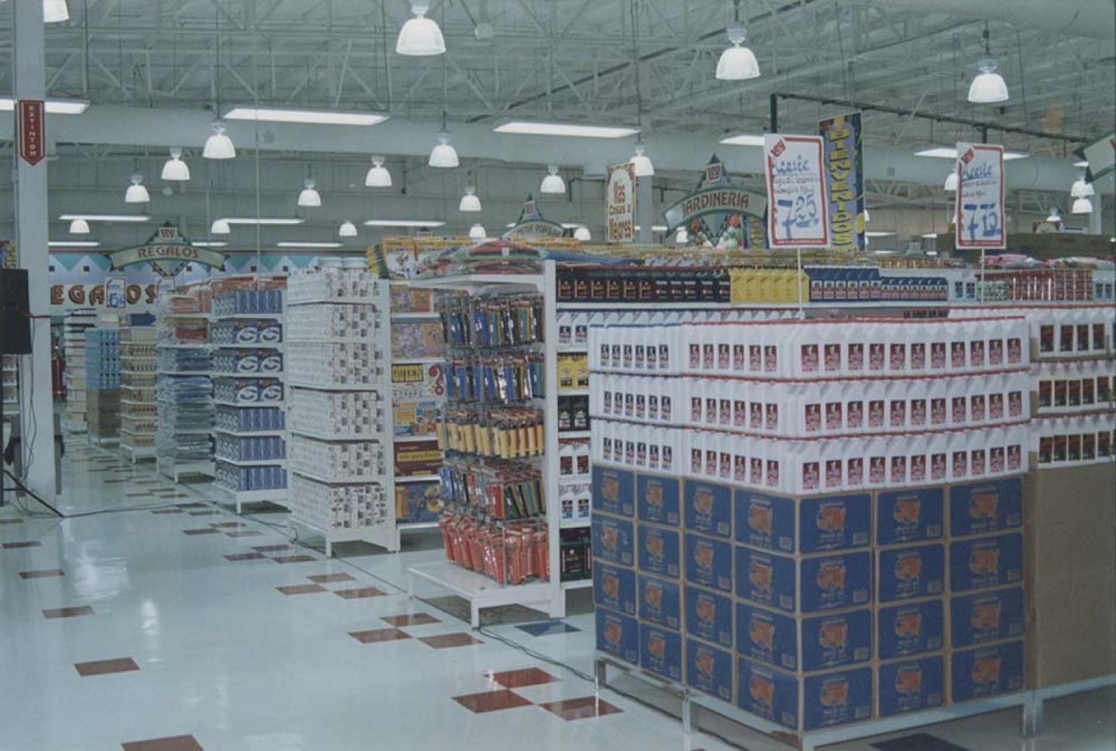 Tienda comercial, la Ley.