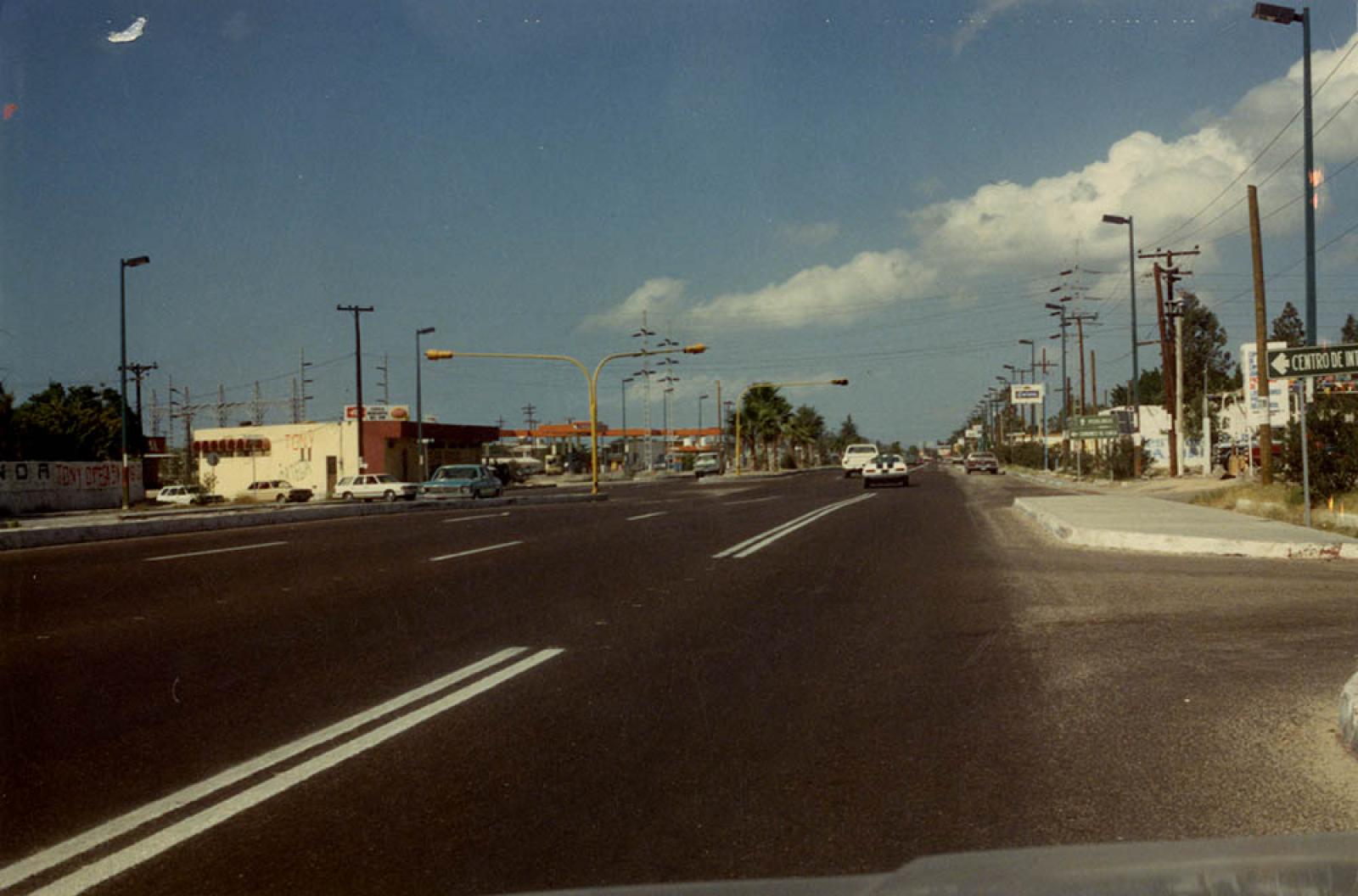 Tramo de avenida Las Garzas, ciudad de La Paz.